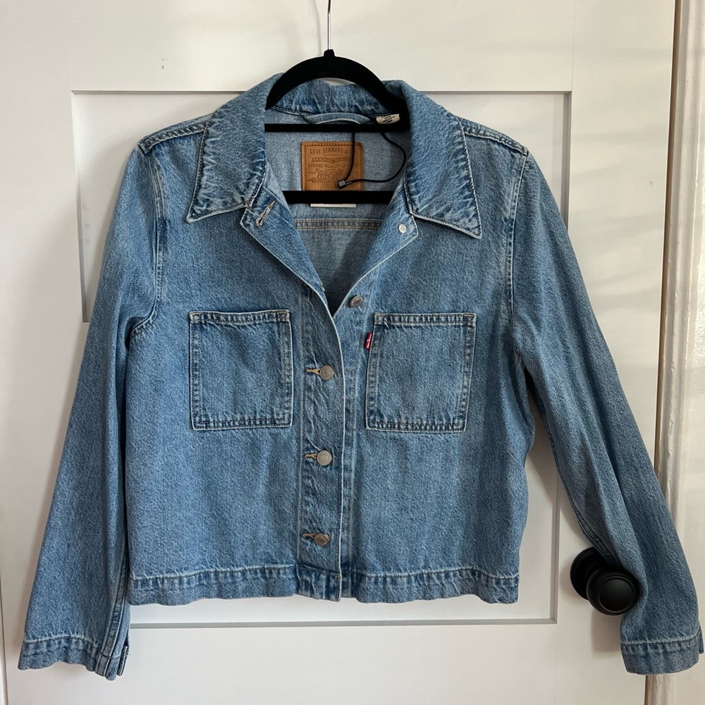 Levi’s cropped trucker jacket